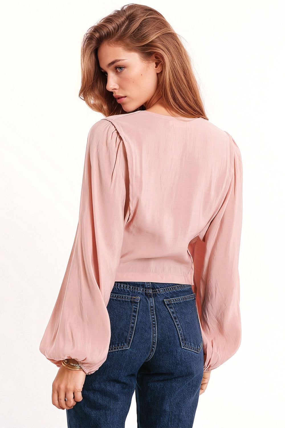 Camicia cropped con scollo a V e maniche super voluminose in rosa