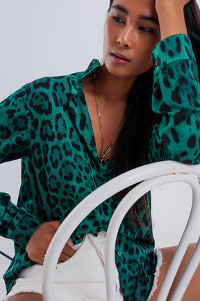 Camicia morbida a maniche lunghe con stampa animalier verde