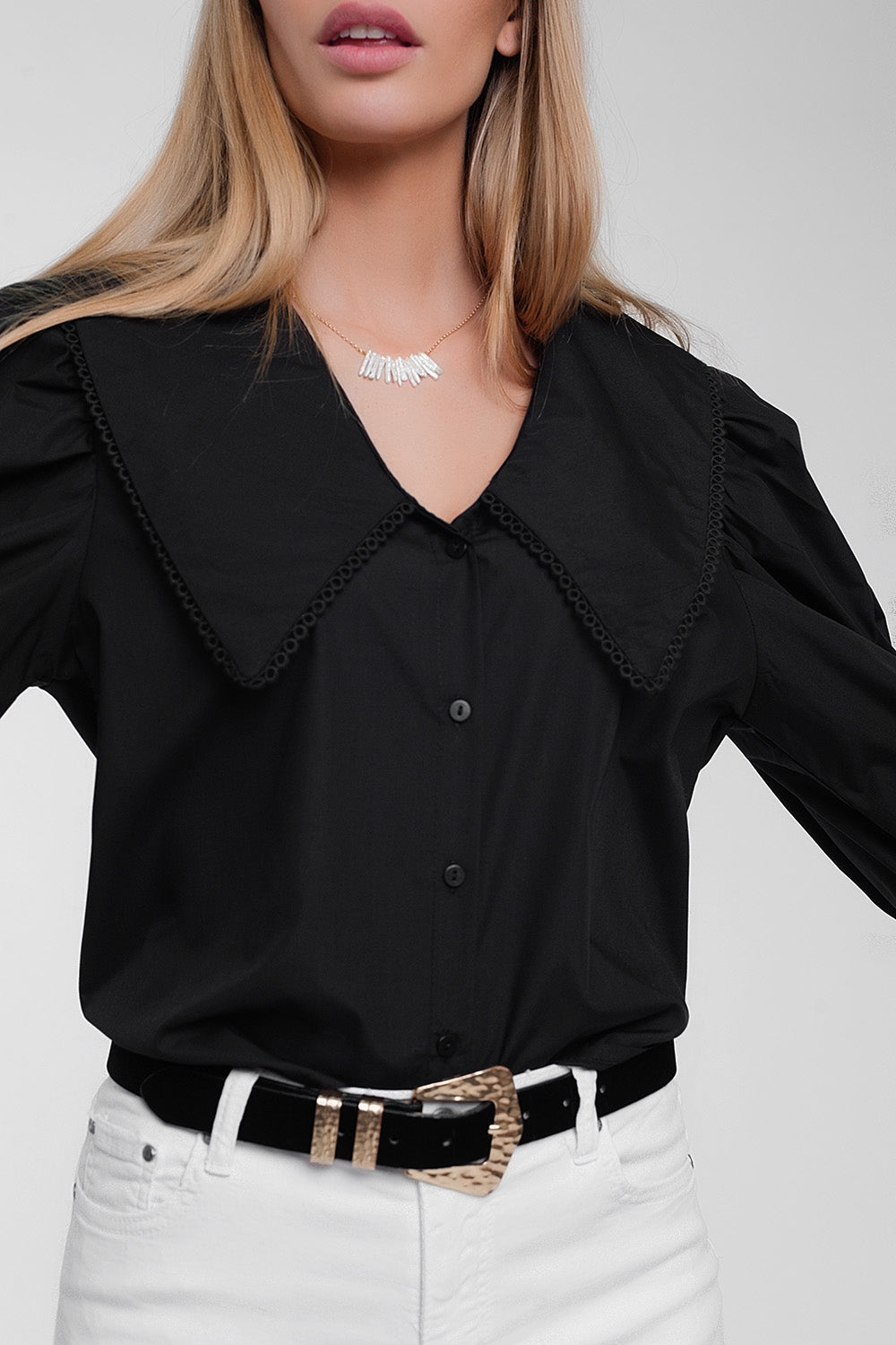 Camicia nera con collo extra large