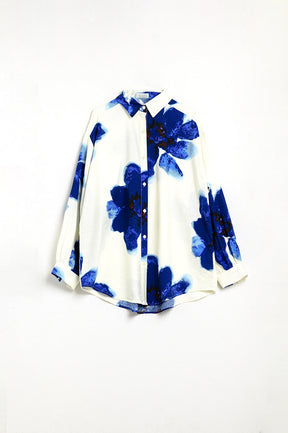 Camicia rilassata bianca con stampa floreale tropicale blu
