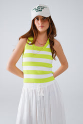 Q2 Canotta bianca con strisce larghe in verde lime