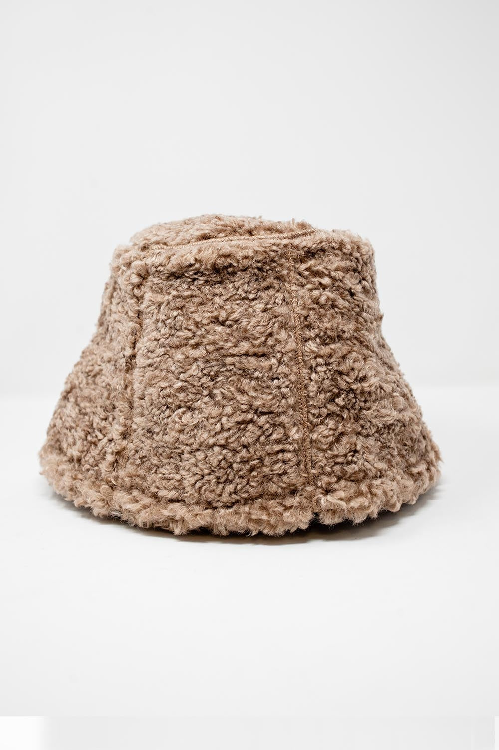 Q2 Cappello Bucket colore beige in pile borg