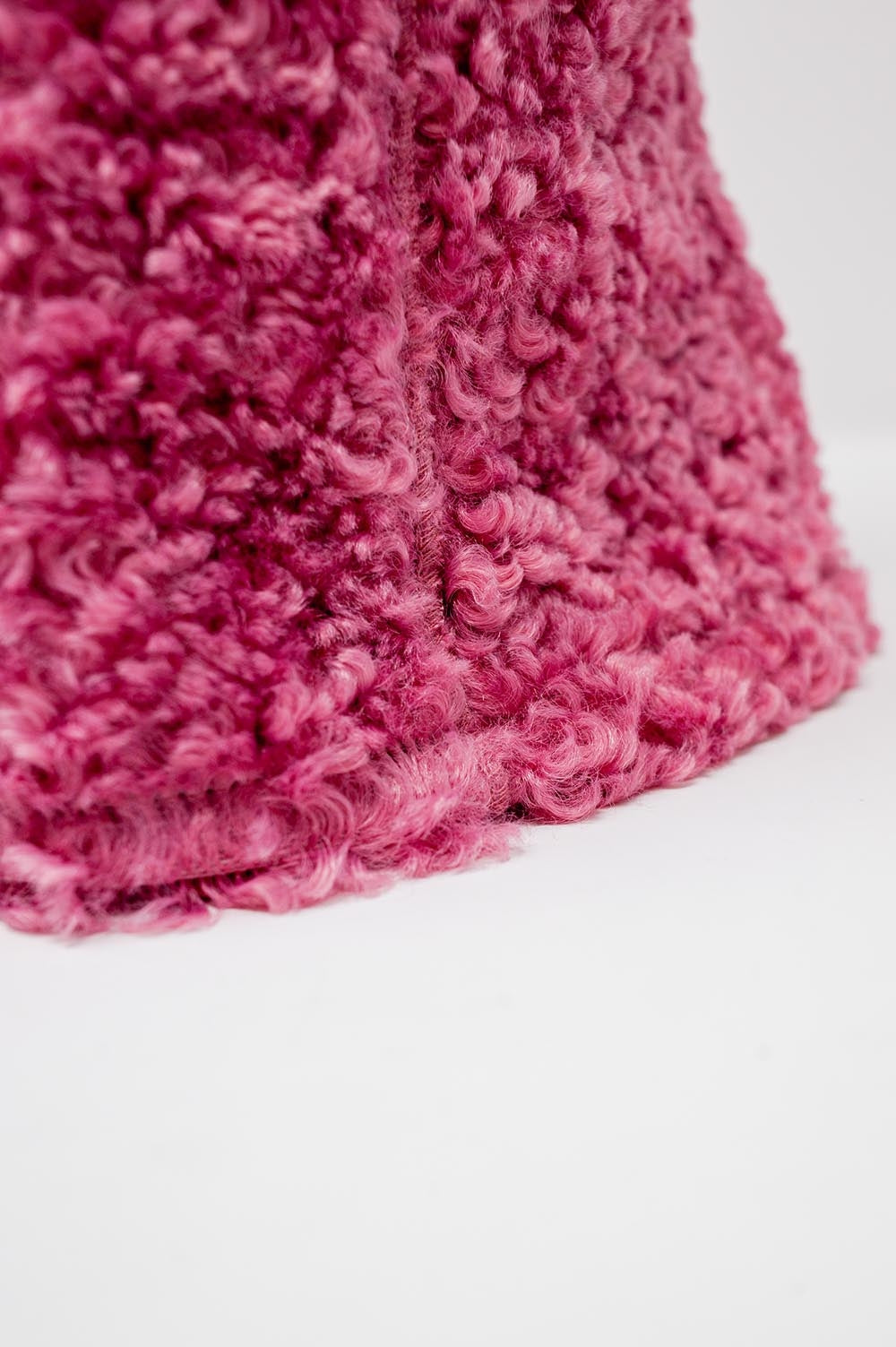 Cappello Bucket colore fucsia in pile borg