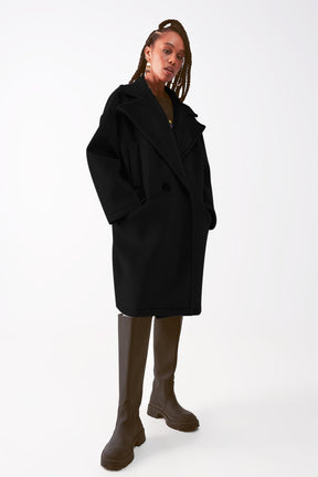 Q2 Cappotto oversize in camoscio sintetico nero