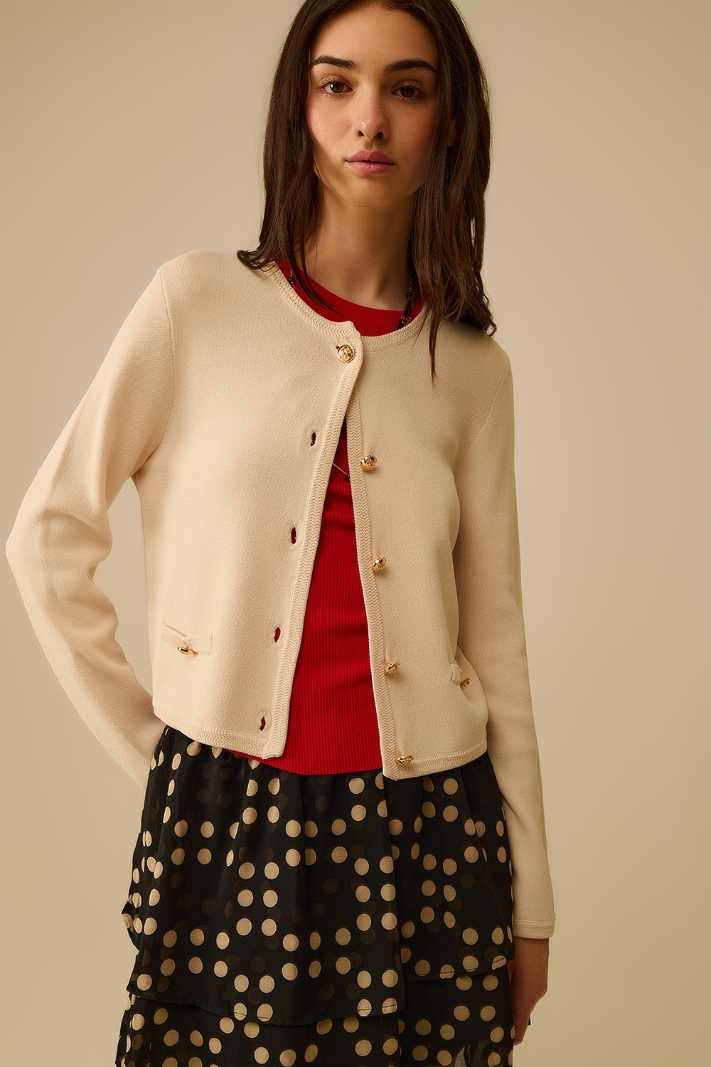 Q2 Cardigan beige con bottoni dorati