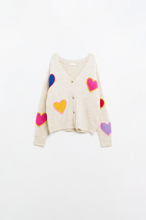 Cardigan beige in maglia con cuori ricamati