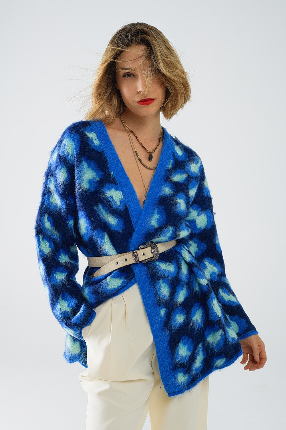 Q2 Cardigan blu con stampa leopardo e lana