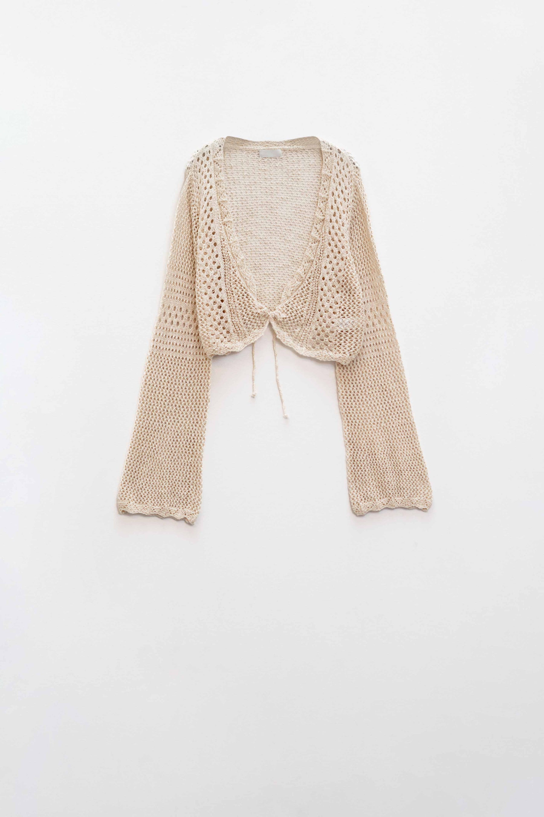 Q2 Cardigan cropped in beige con chiusura a cravatta