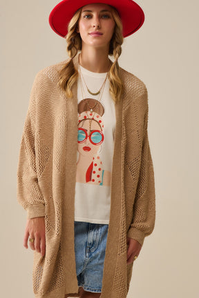 Cardigan drappeggiato color cammello con disegno all'uncinetto