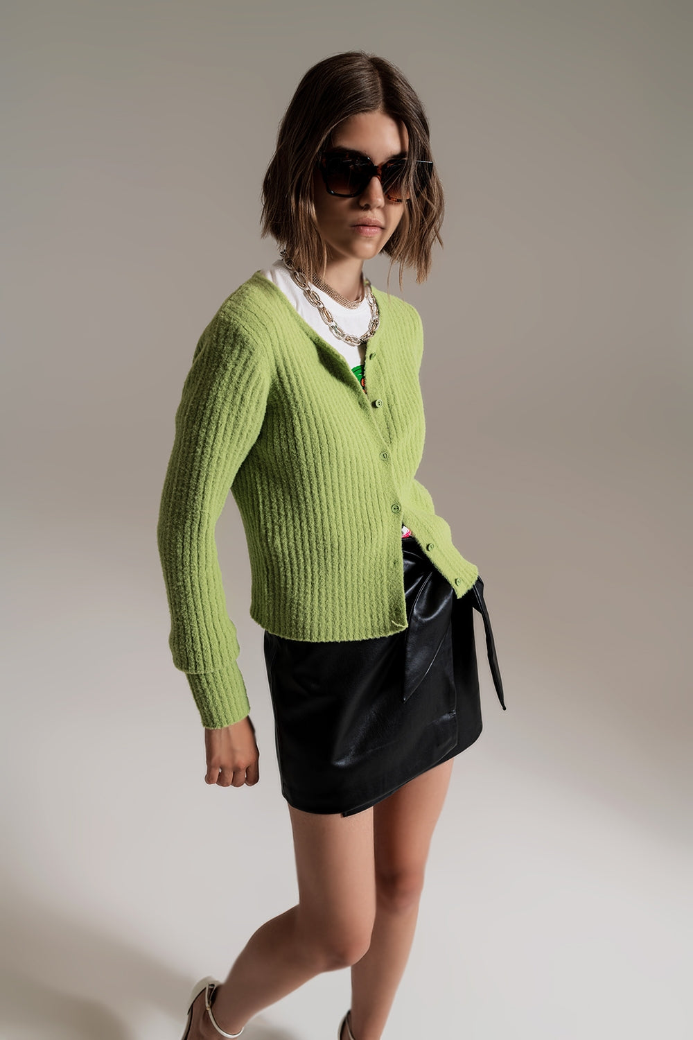 Q2 Cardigan verde super morbido in maglia