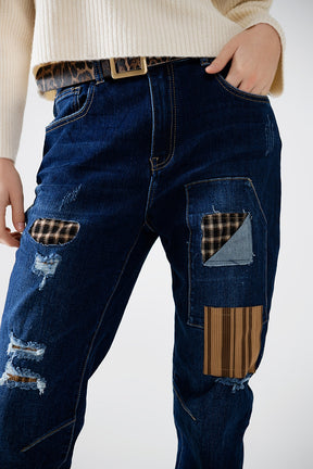 denim rilassato con toppe