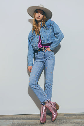 Giacca denim cropped con cuori laminati in lavaggio medio
