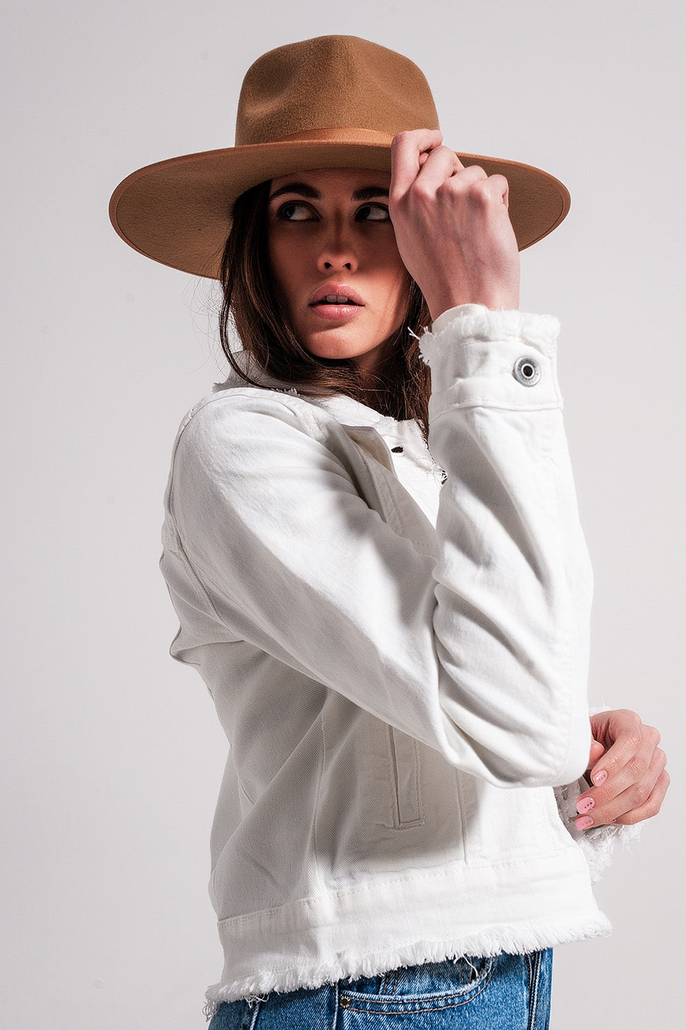 Giacca di jeans bianca con bordi grezzi