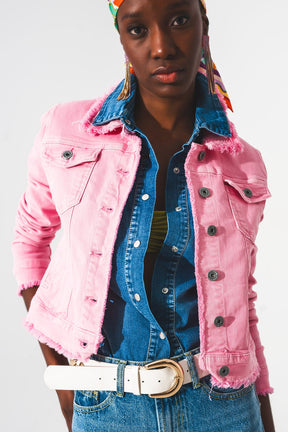 Giacca di jeans rosa con bordi grezzi