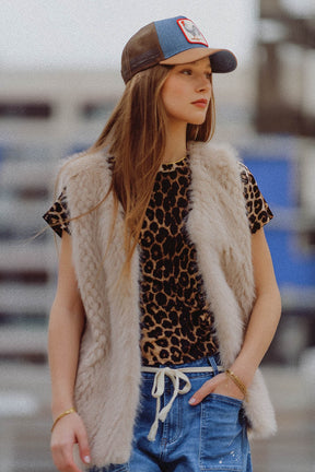Q2 gilet beige in pelliccia fine