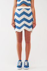 Q2 Gonna a coste a maglia in bianco e blu