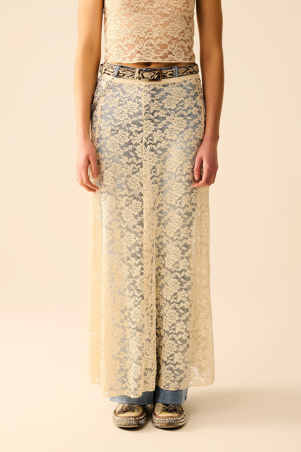Gonna lunga beige in pizzo con design floreale