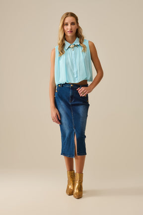 Gonna midi in denim stretch con dettagli in bottoni dorati