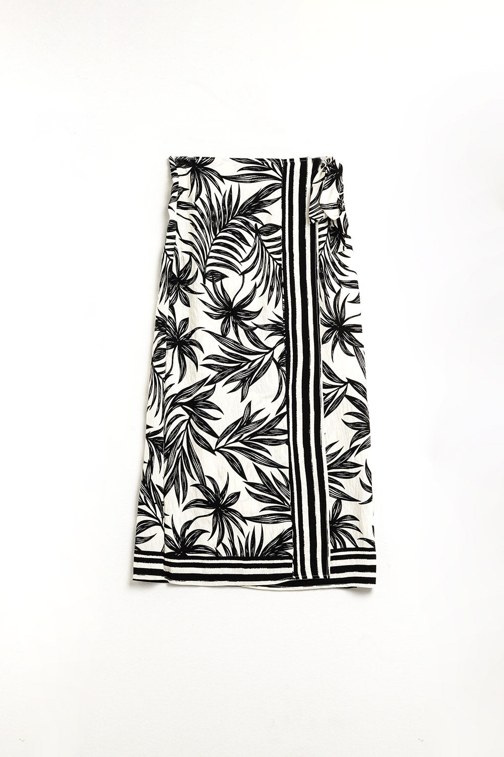 Q2 Gonna midi in tessuto leggero con motivi tropicali in bianco e nero