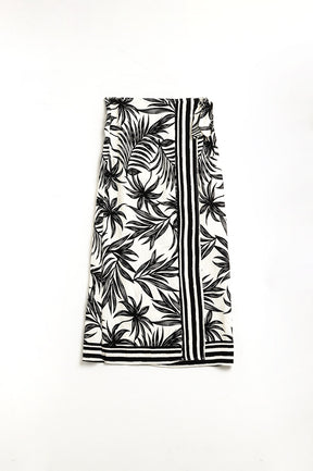 Q2 Gonna midi in tessuto leggero con motivi tropicali in bianco e nero