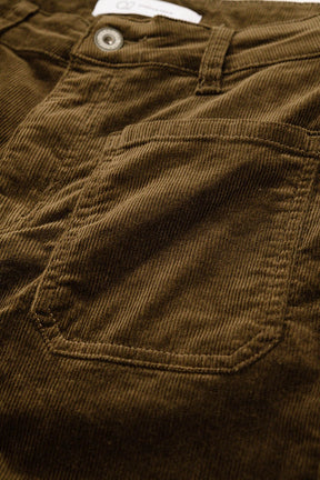 Jeans a gamba tesa in velluto a coste marrone con tasche