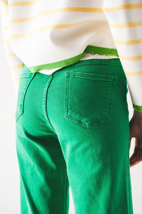 Jeans a vita alta a vita bassa di colore verde