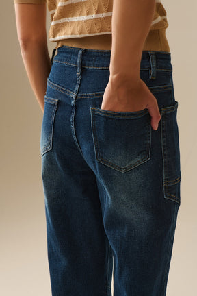 Jeans a vita larga con coulisse in lavaggio scuro