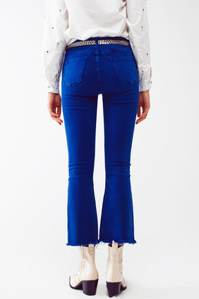 Jeans a zampa blu con orlo grezzo