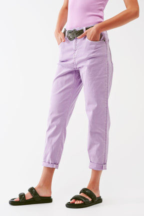 Q2 Jeans basic in viola con taglio comodo