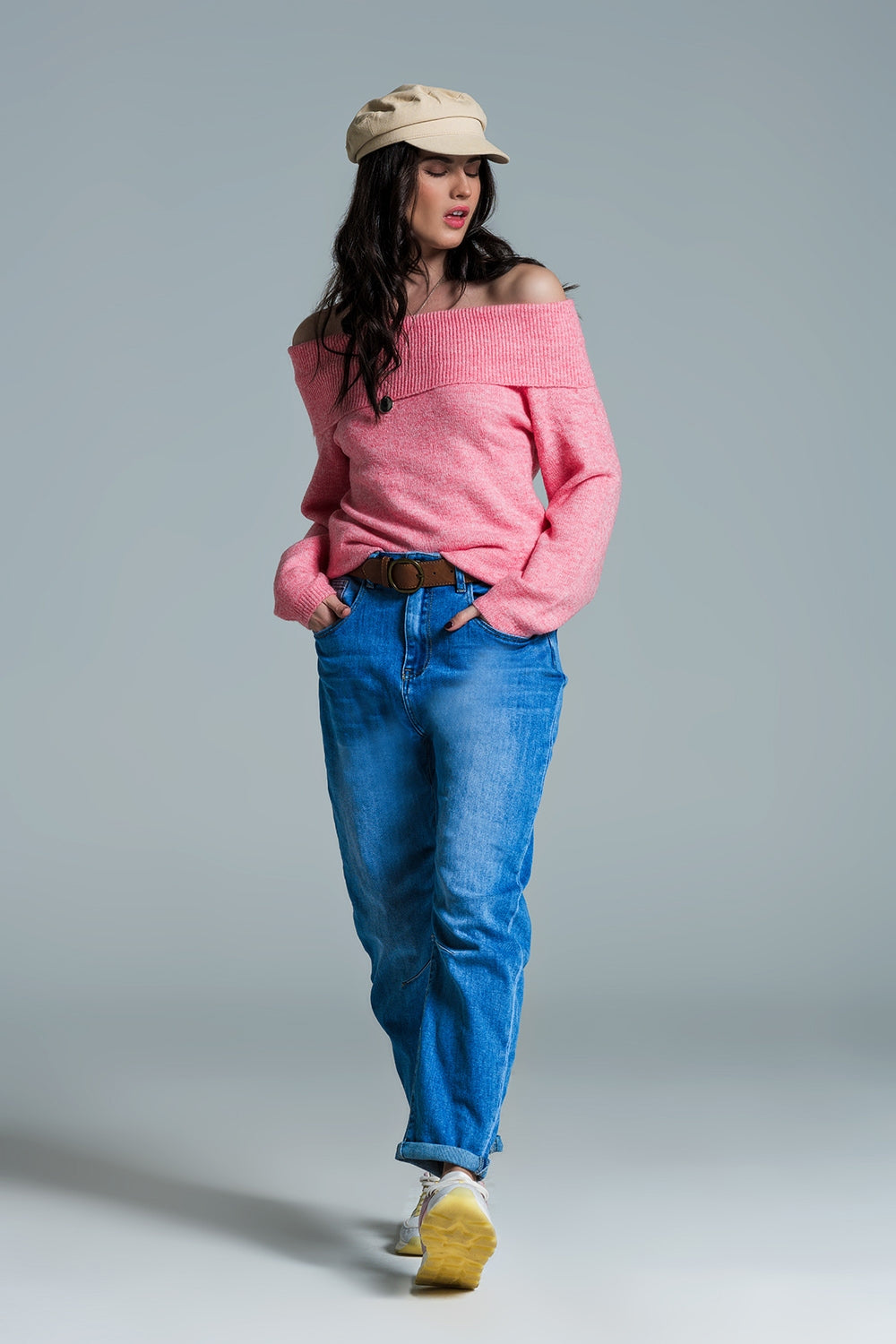 Jeans Basic Mom Fit in lavaggio medio con pinces al ginocchio