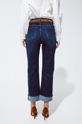 Jeans blu dalla vestibilità rilassata con dettaglio con orli risvoltati