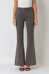 Q2 Jeans skinny svasati grigio scuro con dettaglio tasca frontale