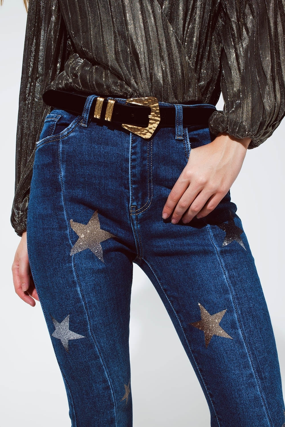 Jeans svasati con dettaglio stelle lucenti in blu