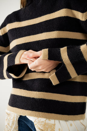 Maglia a coste nera con righe cammello