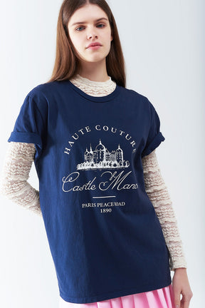 Maglietta blu scuro con disegno del castello