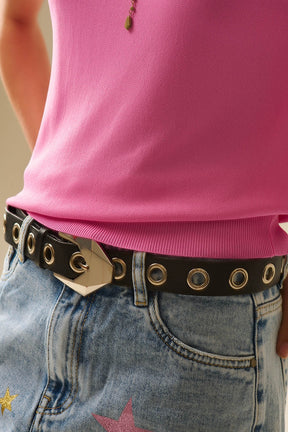 Maglione a maniche corte fucsia con rete a maglia sulle spalle