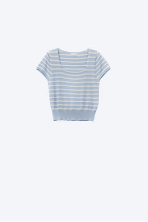 Maglione a righe con scollo quadrato in blu baby e bianco