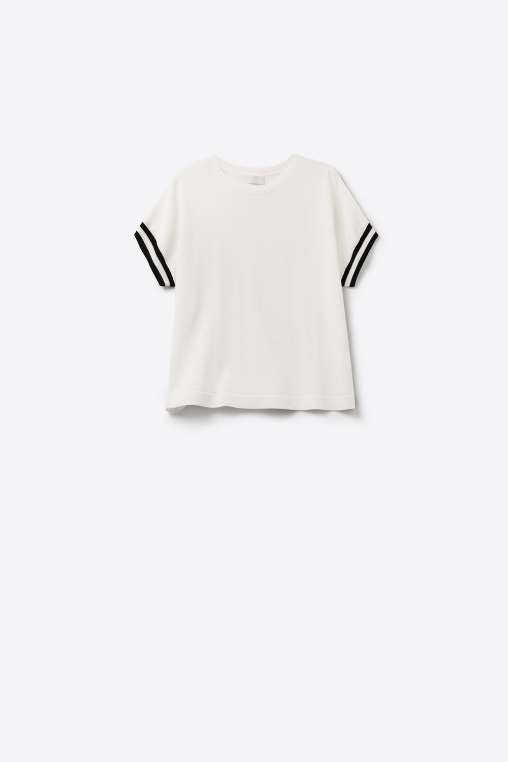 Q2 Maglione a vestibilità comoda in bianco con dettagli a contrasto neri