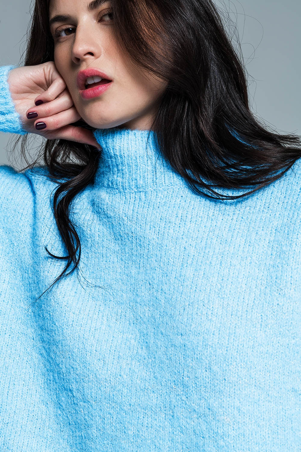 Maglione azzurro a maglia morbida