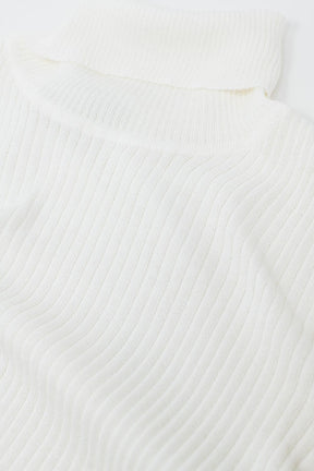 Maglione basic a coste color crema con collo alto