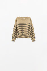 Q2 Maglione beige con strisce nere e collo a barca