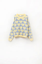 Q2 Maglione blu oversize super morbido con cuori gialli