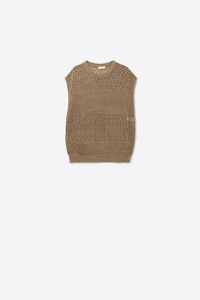 Maglione cammello con morbida maglia aperta e maniche scese