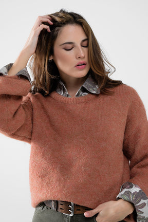 Maglione con maniche a palloncino in cammello