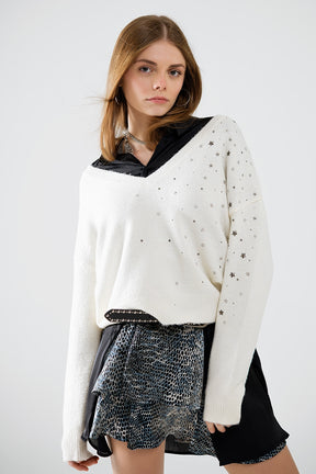 Q2 Maglione con scollo a V impreziosito da stelle metalliche