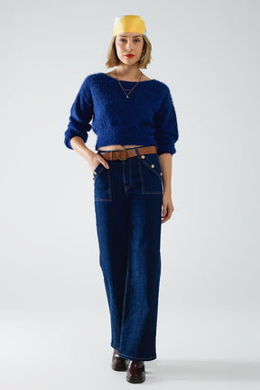 maglione cropped in blu marino aderente in vita