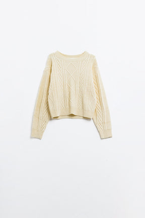 Maglione in maglia morbida color crema con motivo a cavi