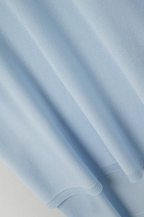 Maglione oversize azzurro con maniche al gomito