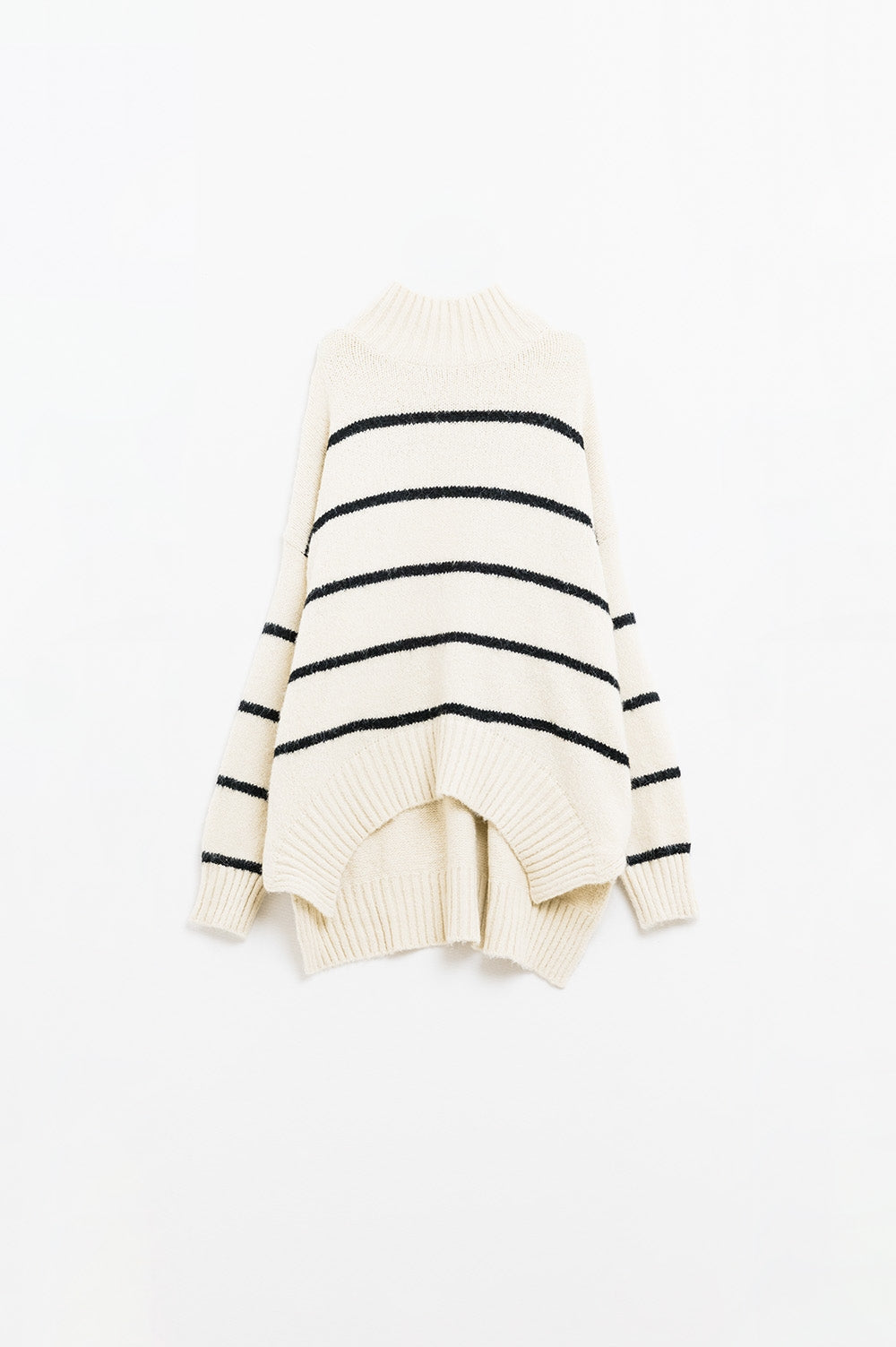 Maglione oversize color crema con righe nere