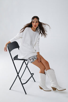 Q2 Maglione oversize girocollo a maniche lunghe in bianco